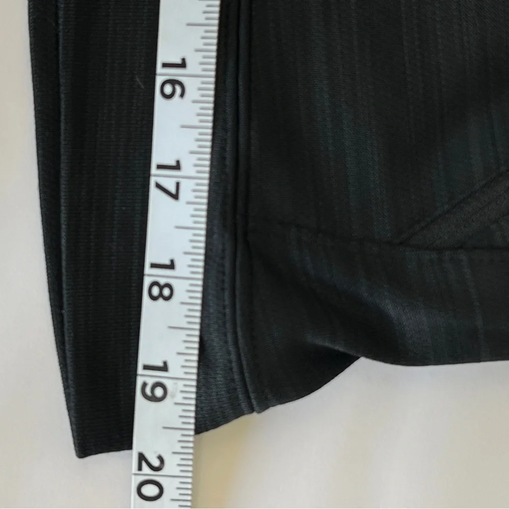 NIKE Dri Fit dark Gray Zip Up Long Sleeve Running Jacket